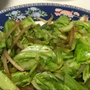 もやしとキャベツの炒め物